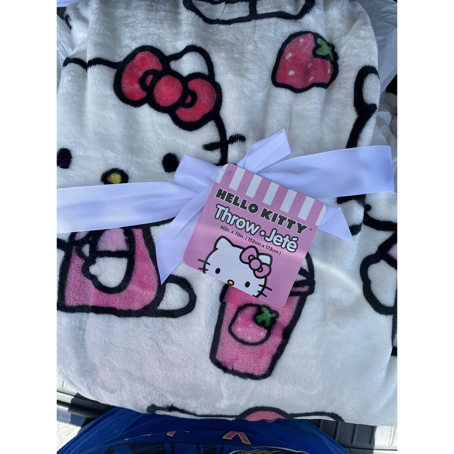 HELLO KITTY White & Pink Strawberry & Milk Drink Plush Throw Blanket 50 x 70 NWT