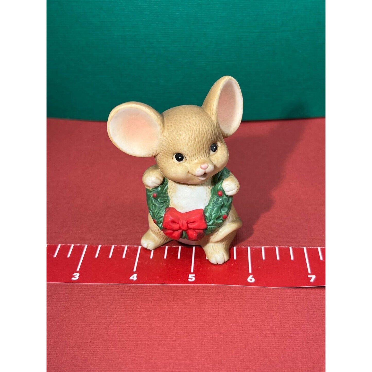 Ceramic Mouse with Christmas Wreath 3 inches tall Made in Sri Lanka