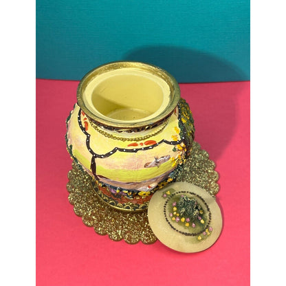 Lidded Trinket Box Flowers Swans Trees Music doesn't work