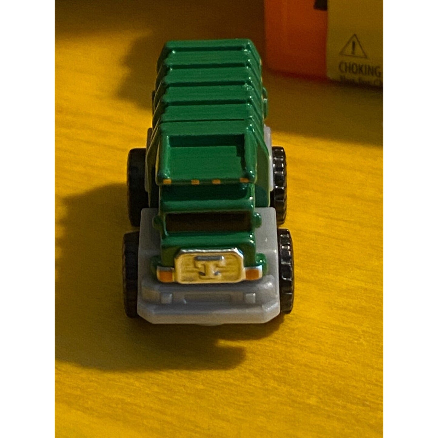 Hasbro Basic Fun Single Micro Green Sanitation Truck 1"