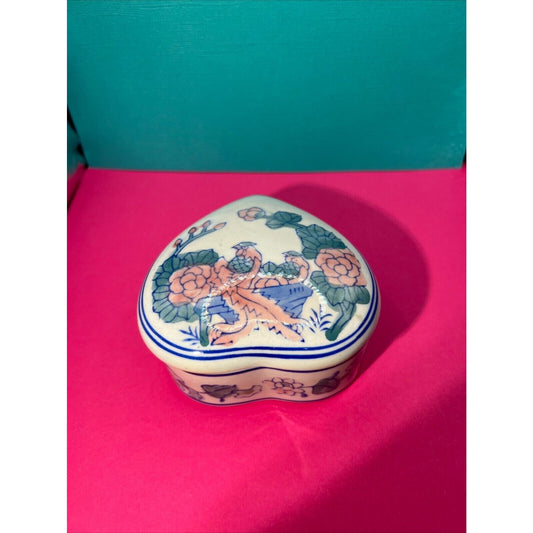 Vintage Chinese Porcelain Heart Shaped Trinket Ring Box Roosters