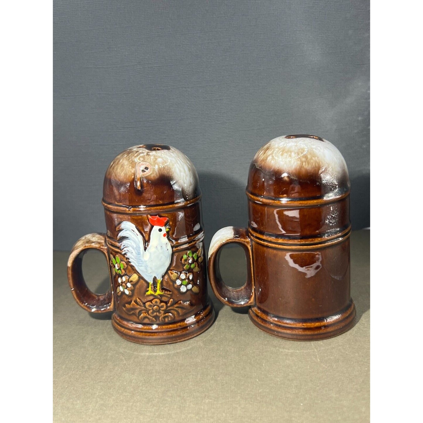 Vintage 1950's Drip Paint Salt and Pepper Shakers Roosters Handles Japan 4" x 2"