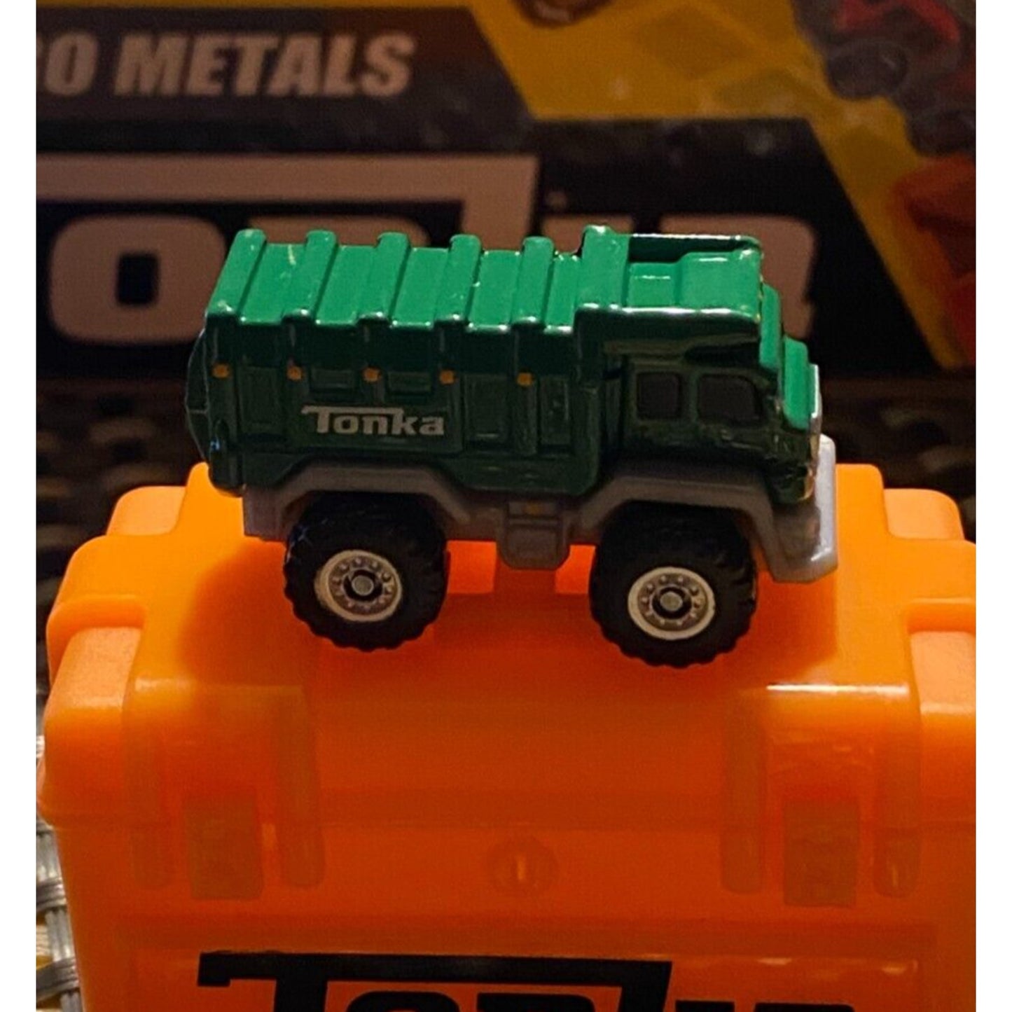 Hasbro Basic Fun Single Micro Tonka Waste Truck 1"