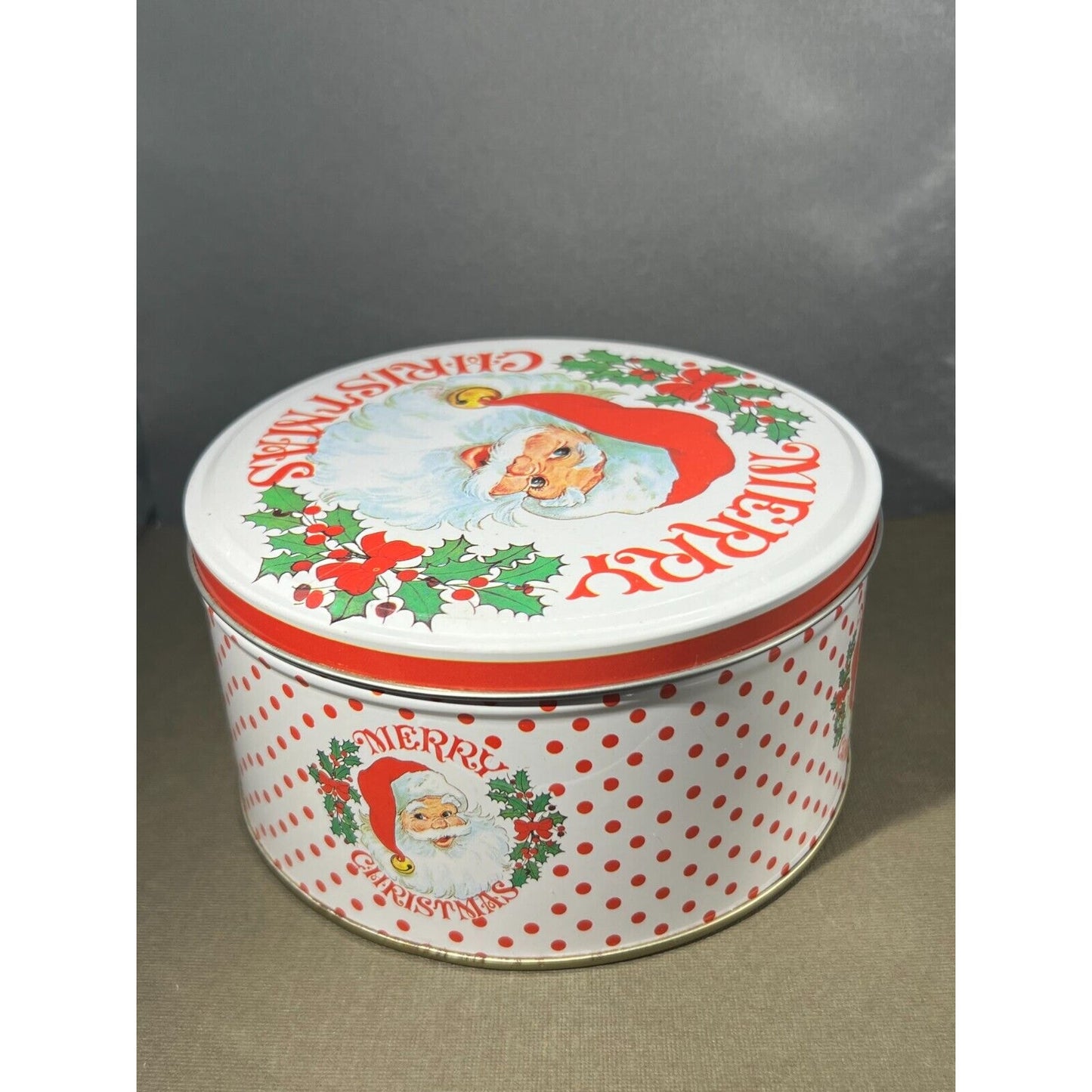 Vintage Merry Christmas Tin with Santa's Face 5.5" diameter x 2.75" tall