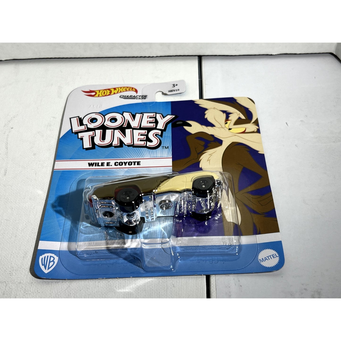 2023 Hot Wheels Premium Character Cars Looney Tunes Wile E. Coyote HKV23 !!