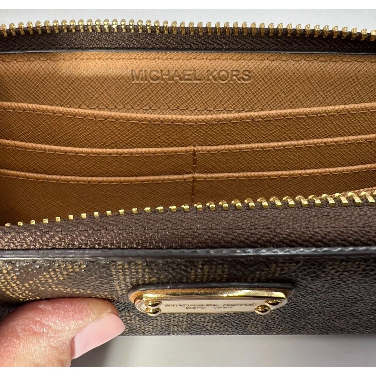 Michael Kors Wallet Signature Pattern