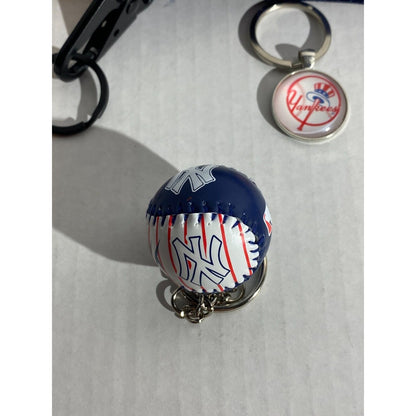 New York Yankees set of Keychains Keychain