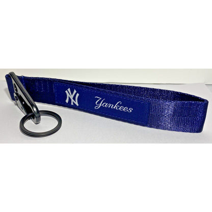 MLB Wrist Lanyard Keychain Wristlet (Choose One) Yankees, Dodgers, or Cubs