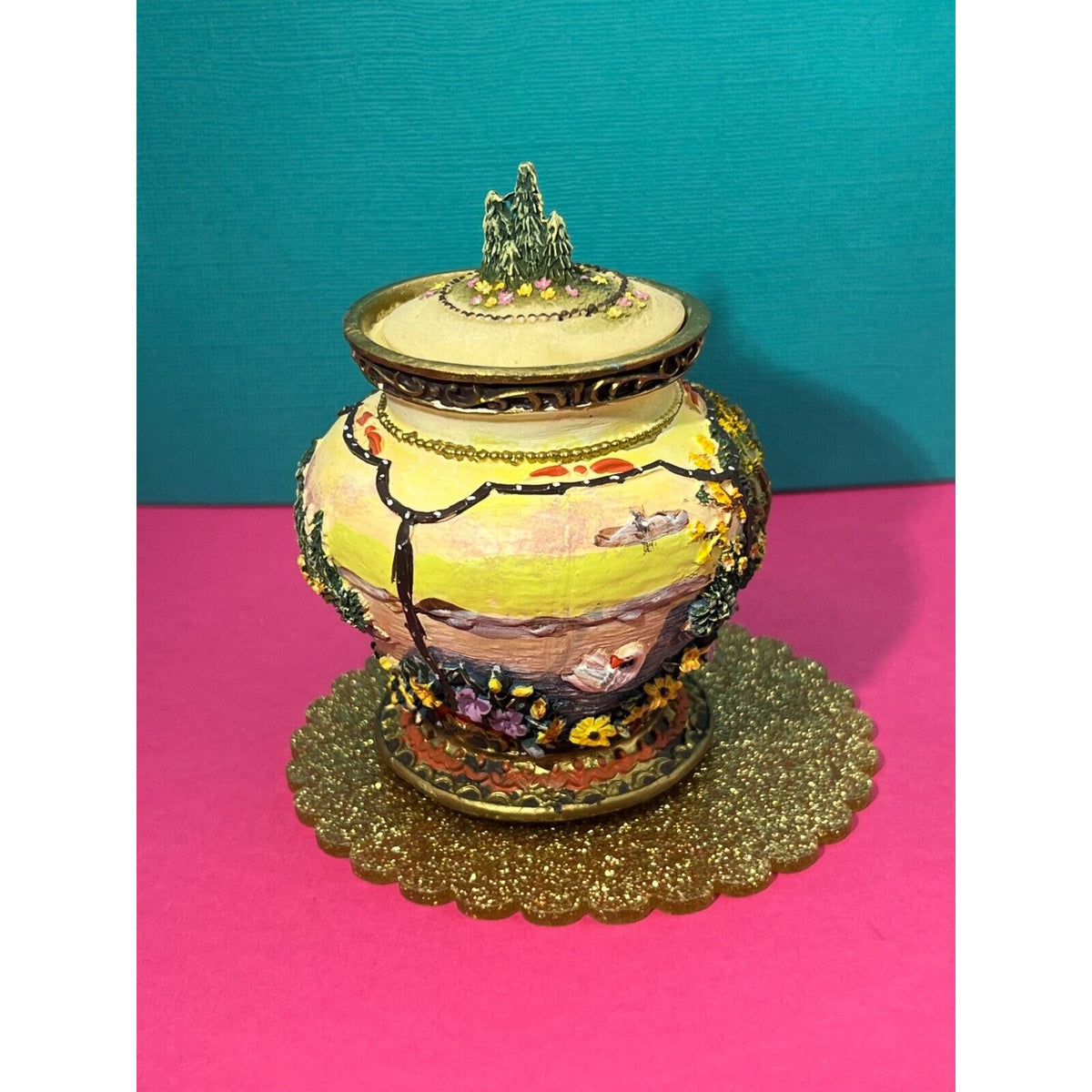 Lidded Trinket Box Flowers Swans Trees Music doesn't work