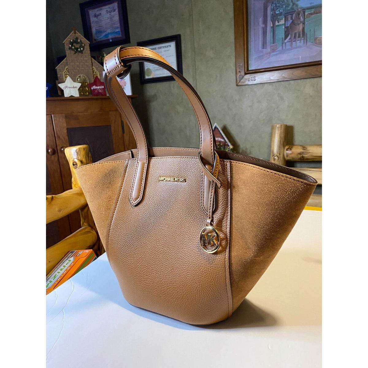 MICHAEL KORS PORTIA SMALL BUCKET TOTE LEATHER BAG NWOT