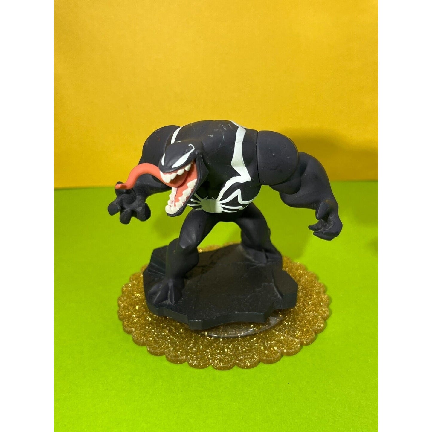 Disney/Marvel Infinity 2.0 Venom Spiderman Toys To Life Video Game Toy Box