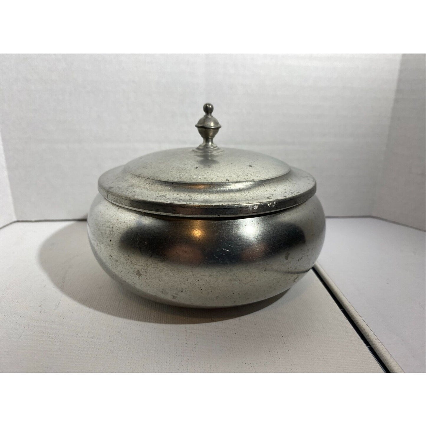 Wallace Pewter handmade in Sheffield England original lid