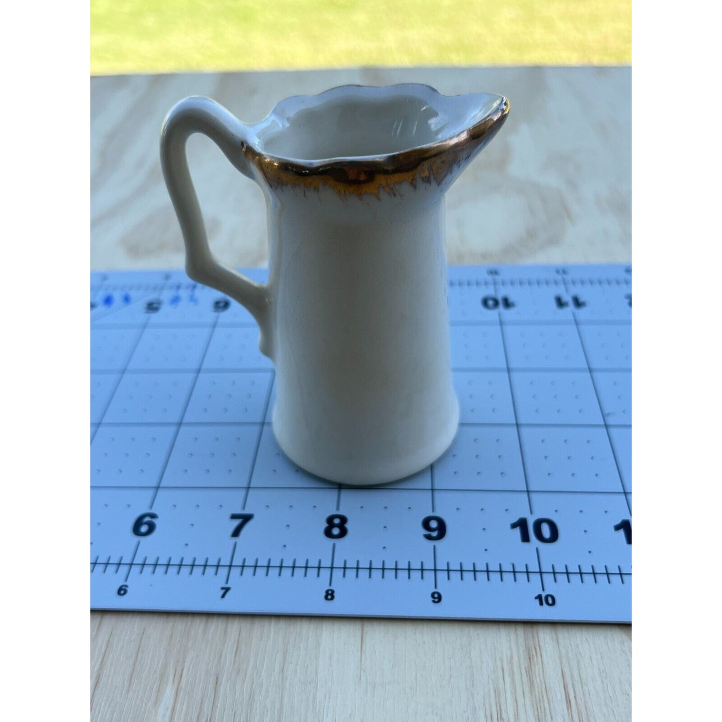 Mt. Rushmore Mini Pitcher Souvenir Ceramic Glazed Gold Finish