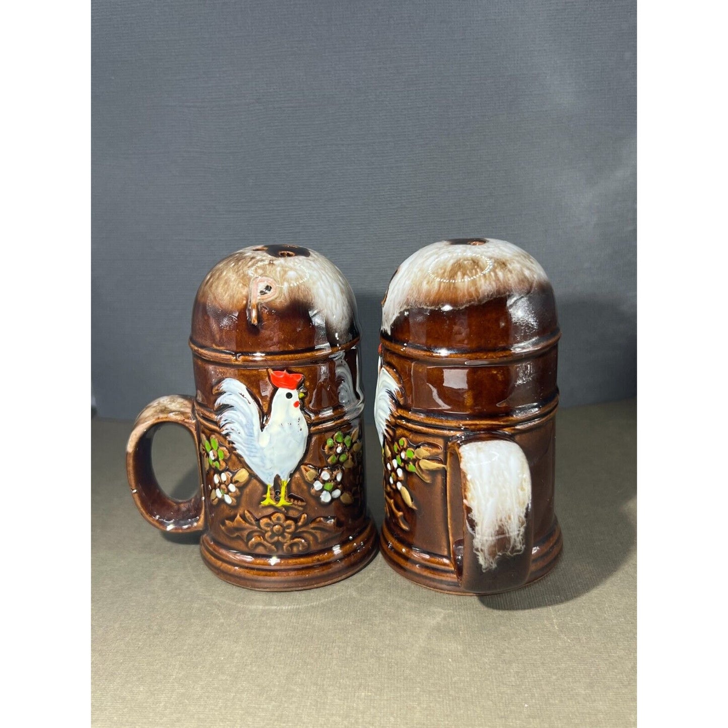 Vintage 1950's Drip Paint Salt and Pepper Shakers Roosters Handles Japan 4" x 2"