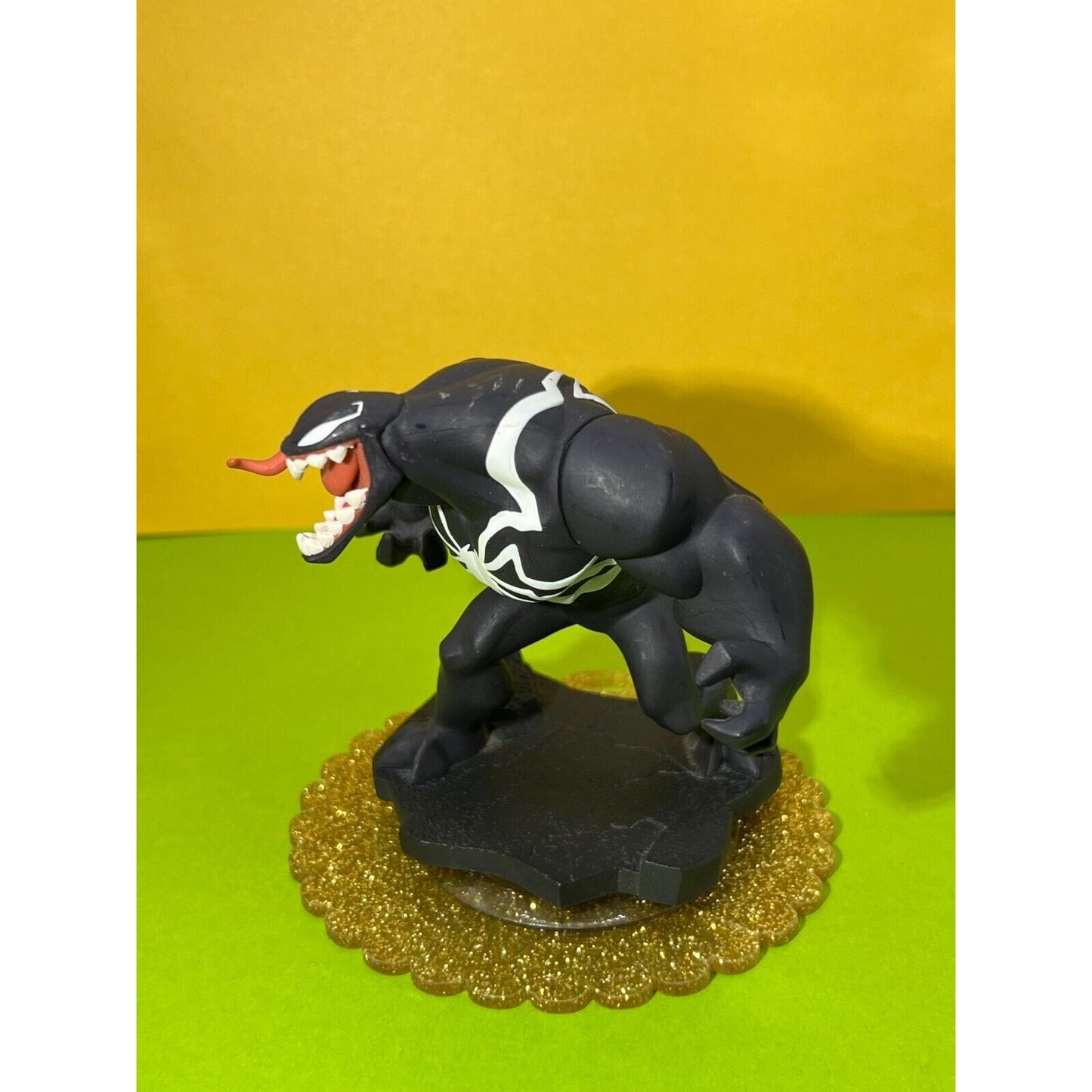 Disney/Marvel Infinity 2.0 Venom Spiderman Toys To Life Video Game Toy Box