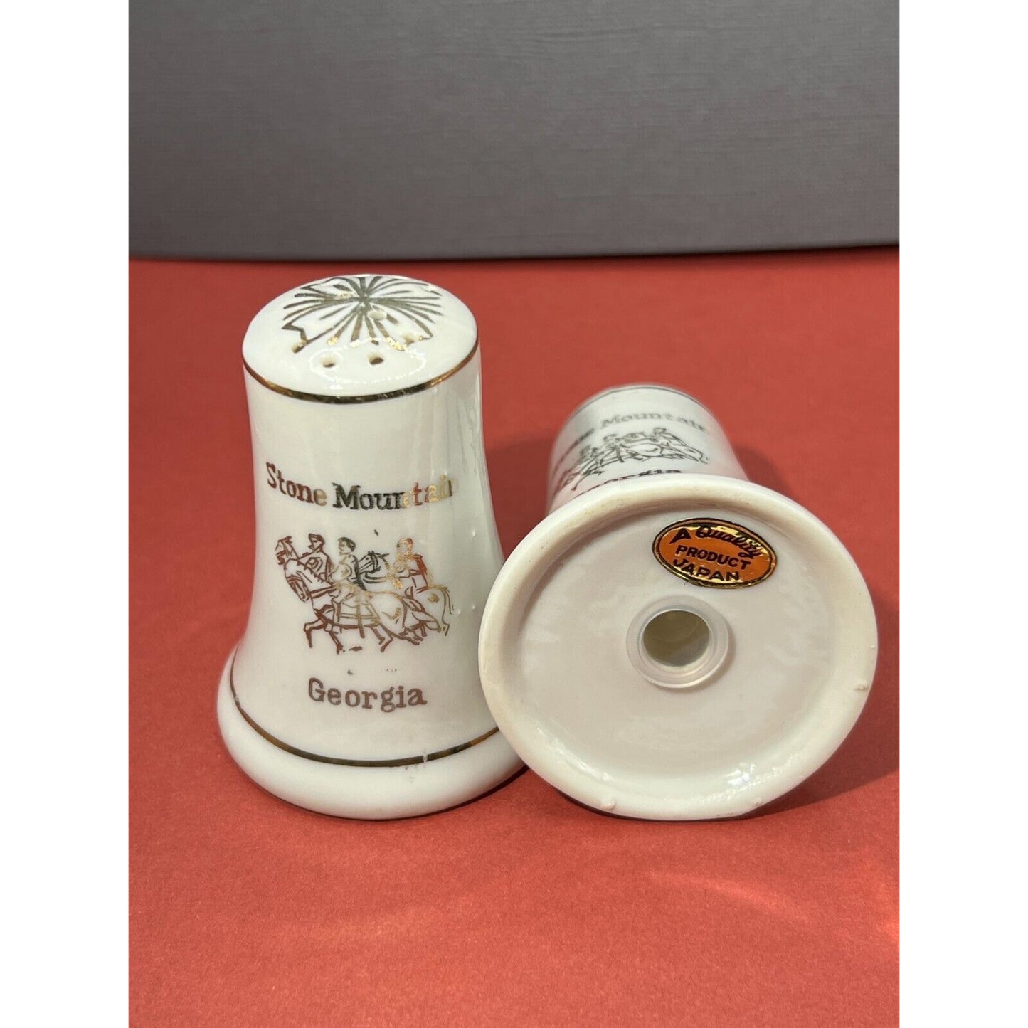 Salt and Pepper Shakers Stone Mountain Georgia Souvenir 2.5" tall Ceramic