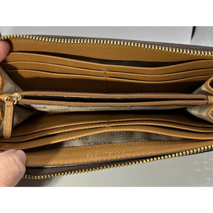 Michael Kors Wallet Signature Pattern