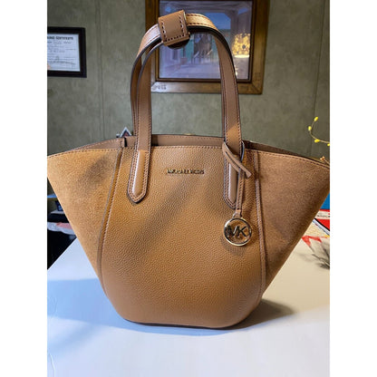MICHAEL KORS PORTIA SMALL BUCKET TOTE LEATHER BAG NWOT