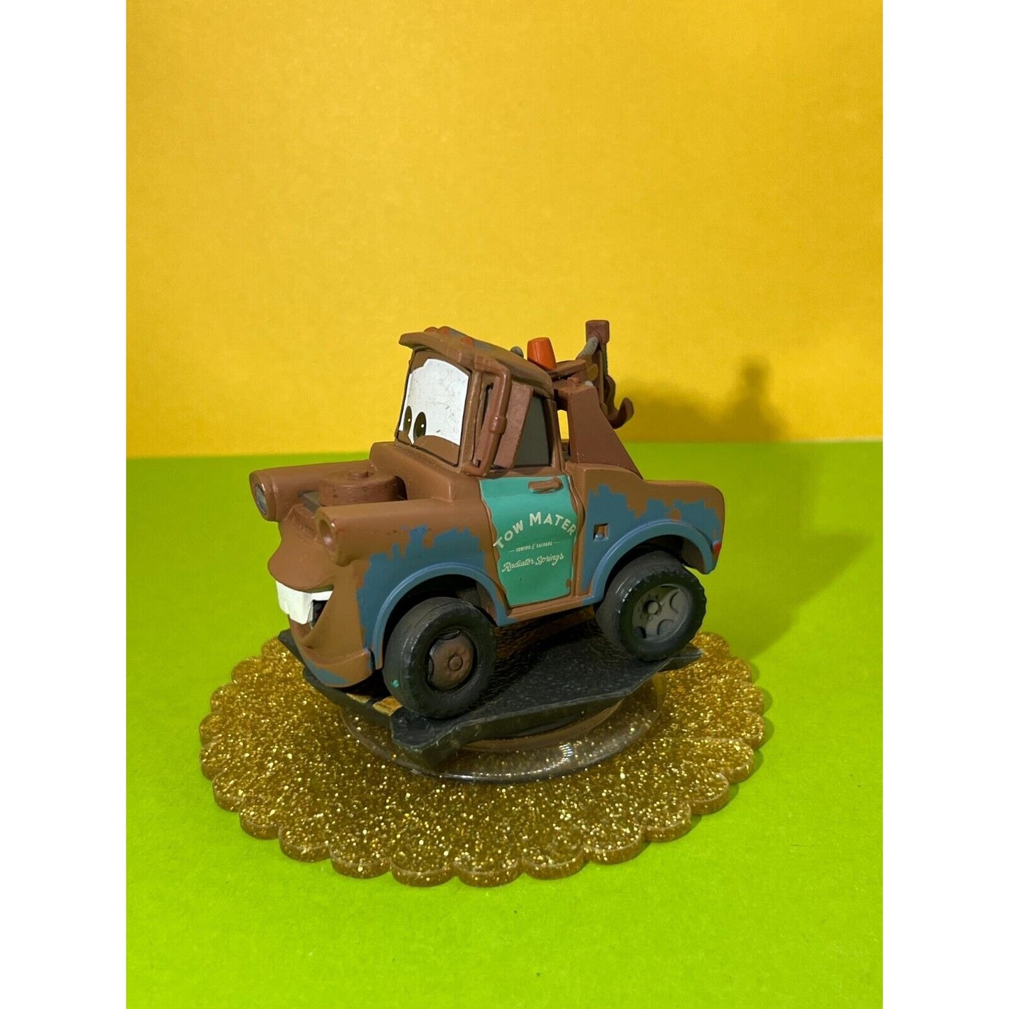 Disney/Pixar Infinity Tow Mater Tow Truck Cars Toys To Life Video Game Toy Box