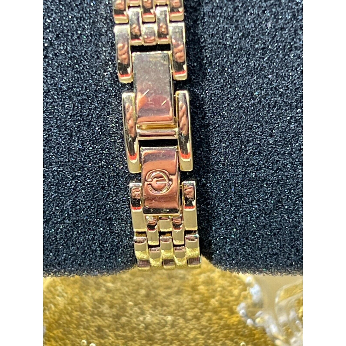 Elgin Ladies Watch Gold Tone Crystal Accent Face Analog Quartz