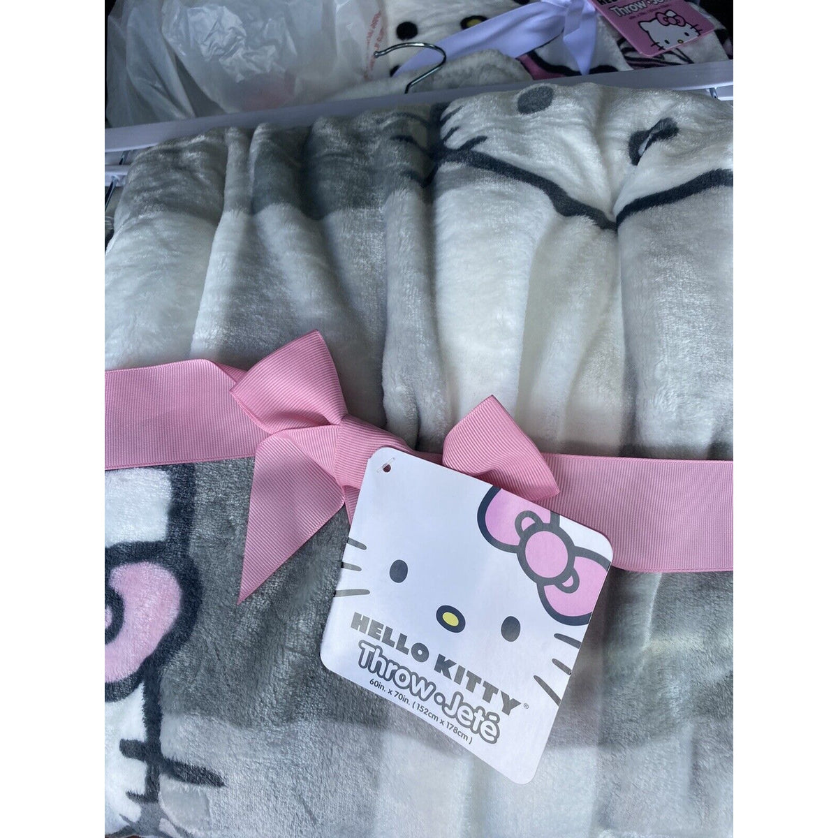 HELLO KITTY Plush Throw Blanket - Gray And Pink 50 x 70 NEW WITH TAGS!