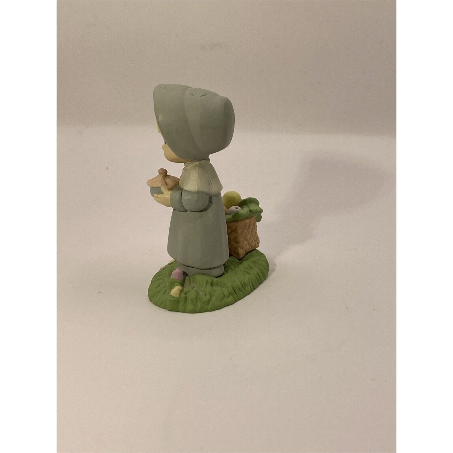 Precious Moments November Girl With Pie 110108 Figurine 1989