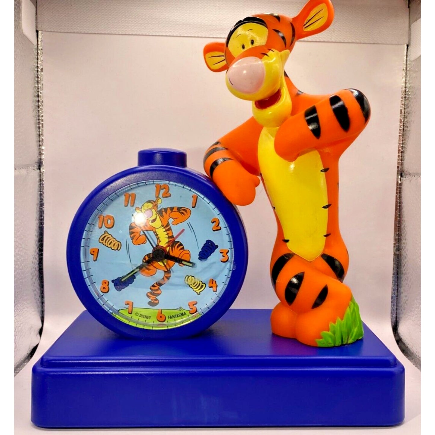 Disney Fantasma Winnie The Pooh Tigger Alarm Clock Makes Tigger Sounds