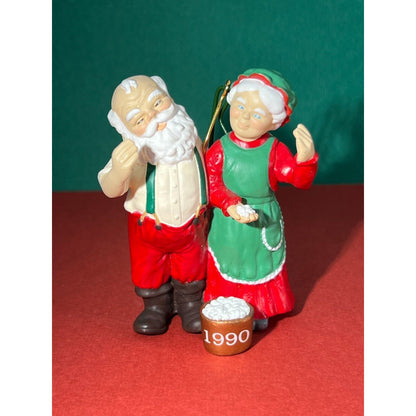 Hallmark Ornament 1990 Mr. and Mrs. Claus #5 Popcorn String